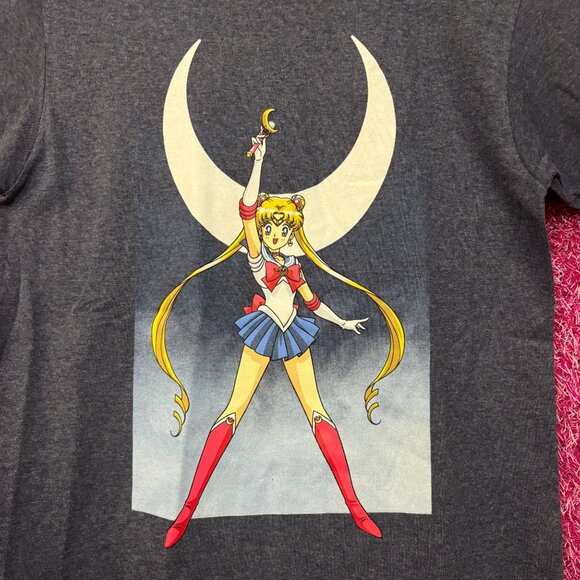 Sailor Moon Crescent Moon Wand Pretty Guardian Anime Tee Small - Picture 2 of 4